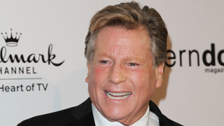 Ryan O'Neal, star of 'Love Story' and 'Paper Moon,' dies at 82