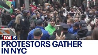 Pro-Palestinian, pro-Israeli protestors clash in Times Square