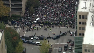 Downtown Chicago demonstrators demand stop to Gaza airstrikes