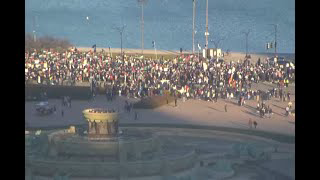 LIVE: Pro-Palestinian protest blocks downtown Chicago traffic