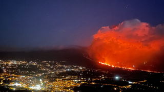 Double Earthquake M4.5 and M4.6 in quick succession. Lava flows over old streams. Volcanic Eruption