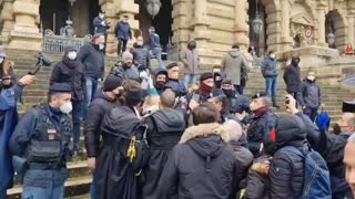 Hundreds of lawyers against health apartheid hit the headquarters of the palace of justice Rome