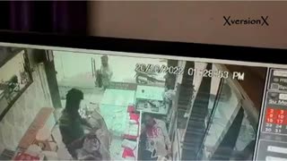 Jewelry Store Fatality During Robbery - (Whiskey in the Jar-o) --- Graphic Warning