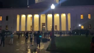 US Protest over police Brutality - Broke into Ohio Statehouse (not White House)