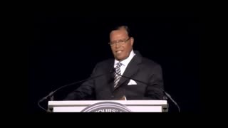 Louis Farrakhan Praises White Genocide 'we killing you & we ain't even trying'