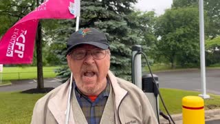 Canadian Roofer ROASTS the living daylights out of woke Activists right to their faces