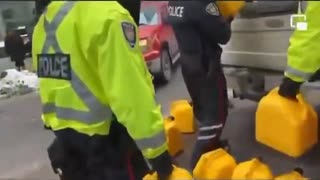 OTTAWA POLiCE STEALiNG MORE FUEL FROM TRUCKER CONVOY