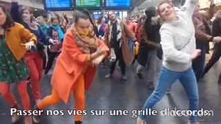 Des manifestants un flashmob dans la Gare de lâ€™Est Ã  Paris