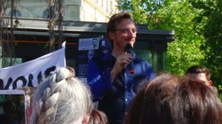 Prise de parole du Dr Louis FouchÃ© sur l'Esplanade de NÃ®mes