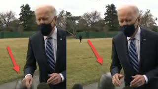 Biden walks to Marine One Heads to Pennsylvania, he stops to talk to the press GREEN SCREEN 20210316