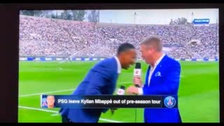 ESPN sports commentator obviously gets a heart attack from the covid-19 vaccine