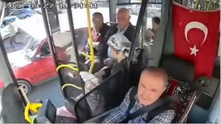 TURKISH BUS DRIVER DIES ON THE SPOT IN MOTION !!