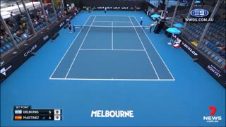 Tennis Players Rushed To The Aid Of A Ball Kid Who Collapsed At The Australian Open