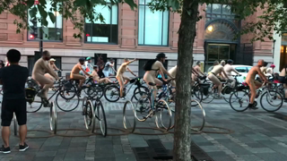 Naked Bike Ride Moment 2021 Old Montreal